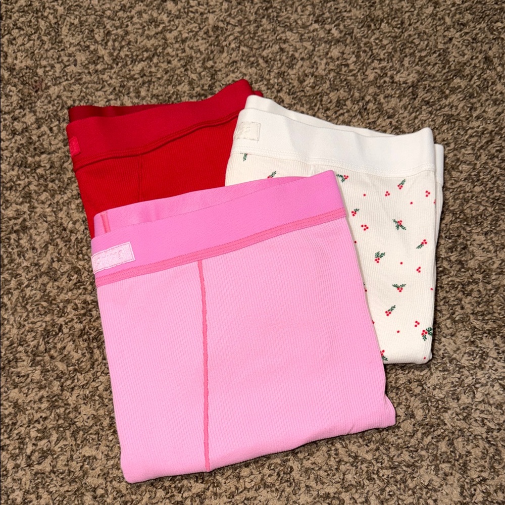 Skims pack of boy shorts